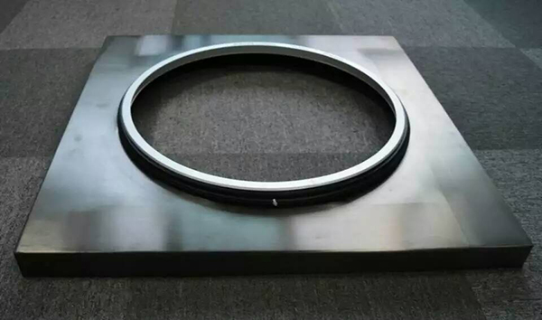 香港云顶国际专为海岛而设的钛合防雨装置